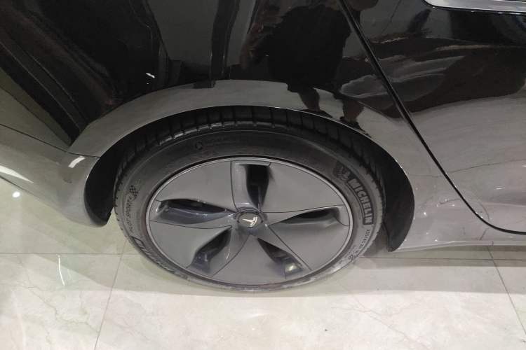 Used Tesla Model 3 2020 Long-Range Rear-Wheel-Drive Version
