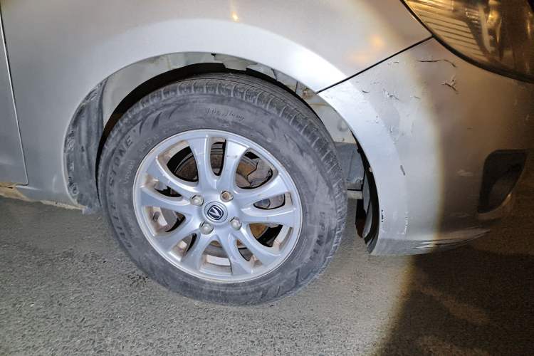 Used CHANGAN Alsvin V3 2012 1.3L Manual Luxury Version China IV Standard
