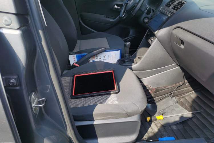 Used Volkswagen Polo 2014 1.4L Manual Fashion Edition Right Front Seat