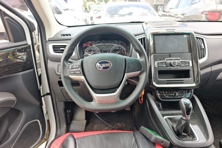 Used SWM X7 2020 2.0L Manual Champion Edition 7 Seats Steering Wheel