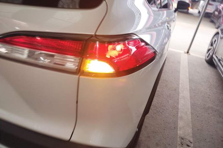 Used Toyota Corolla Cross 2024 2.0L Elite Edition Right Rear Taillight