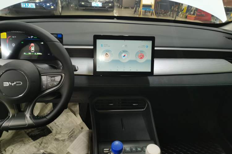 Used BYD Seal 05 DM-i 2026 DM-i 128KM Luxury Edition Audio And AC Panel