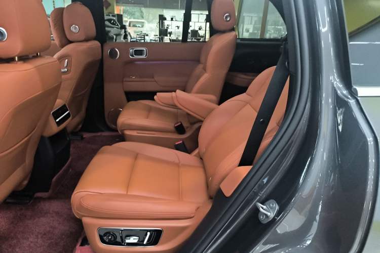 Used Li Auto L8 2023 Pro Model
