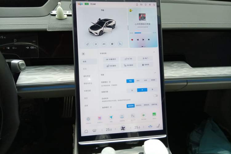 Used NETA S 2022 Extended-Range Version 1160 km Rear-Drive Big Edition Audio And AC Panel