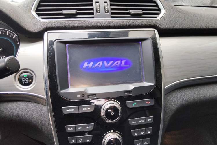 Used Haval H2 2014 1.5T Manual Two-Wheel Drive Elite Edition Audio And AC Panel