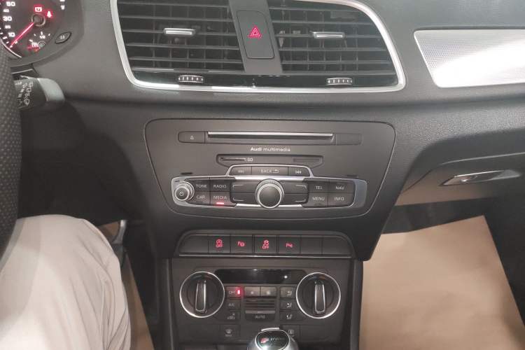 Used Audi Q3 2017 30 TFSI Fashion Model
