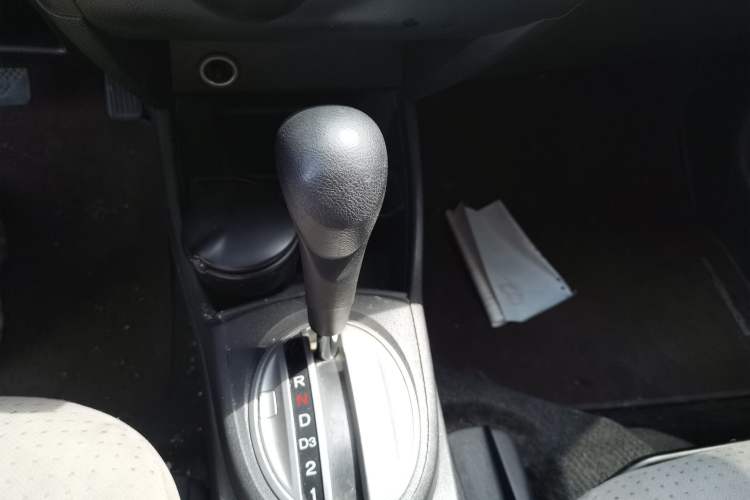 Used Honda Fit 2008 1.5L automatic luxury edition
