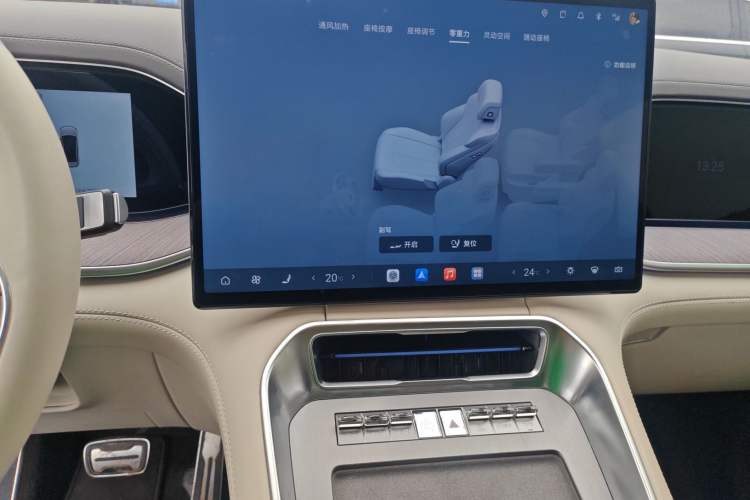 Used Denza N9 2025 Flagship Model