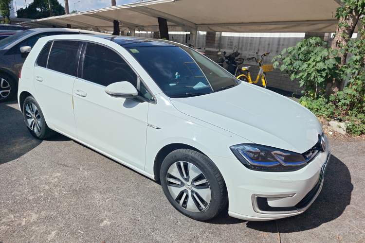 Used Volkswagen Golf Pure Electric 2020 Chari Exterior 2