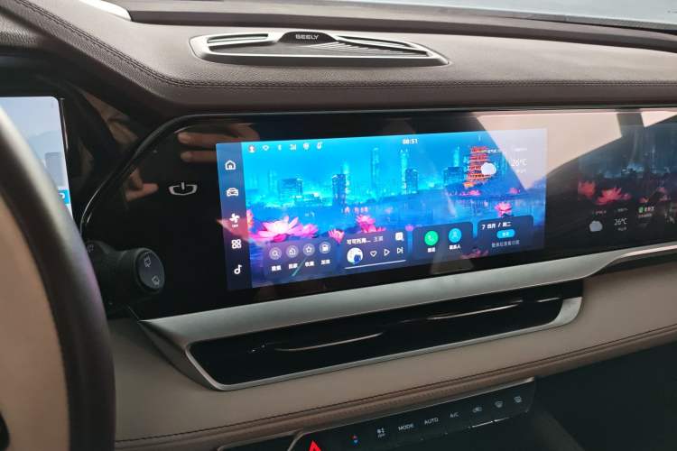 Used Geely Auto Monjaro L 2021 2.0TD DCT EVO Two-Wheel Drive Prestige Version Audio And AC Panel