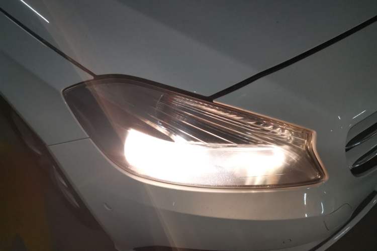 Used Mercedes-Benz A-Class 2013 A 180 Fashion Model Right Front Headlight