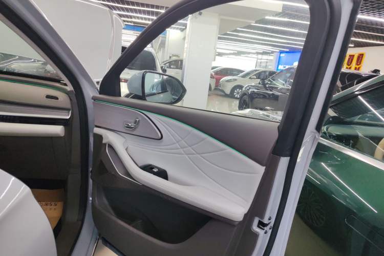 Used EXEED Stellar C-DM 2024 1.5T Long-Range Pro