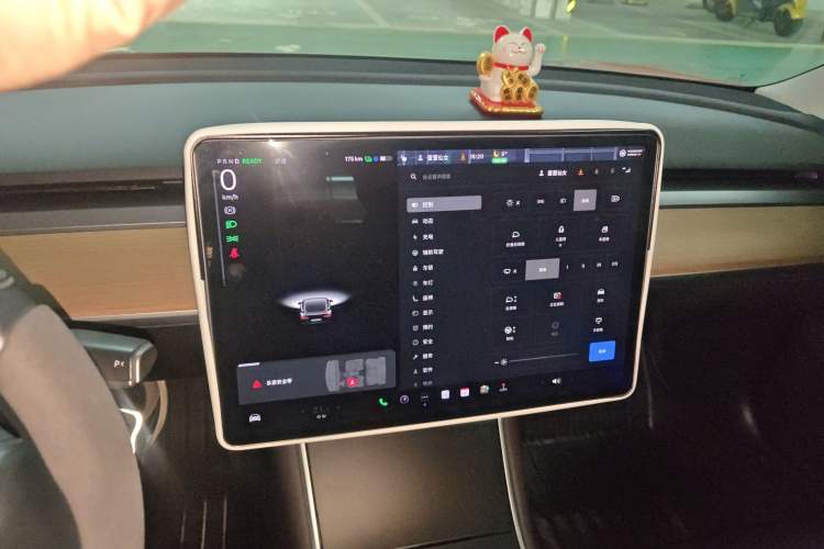 Used Tesla Model 3 2019 Long-Range All-Wheel-Drive Version
