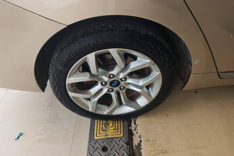 Used Geely Auto Emgrand GT 2015 1.8T Premium Model Exterior 1