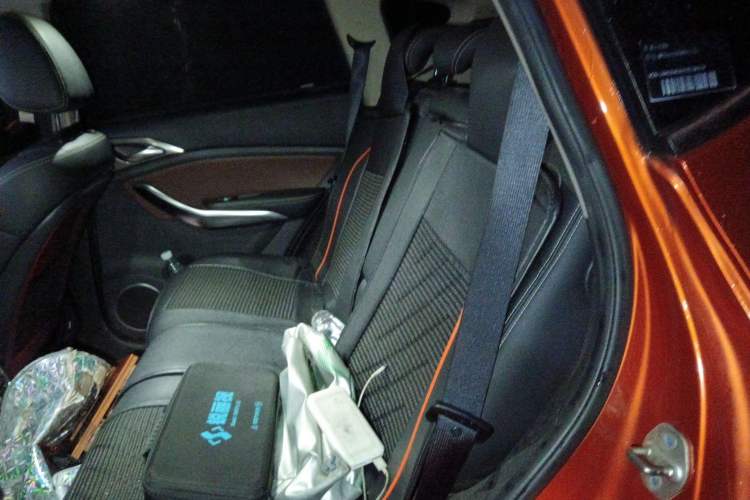 Used BYD Song New Energy 2017 Song EV300 Prestige Model Left Rear Seat