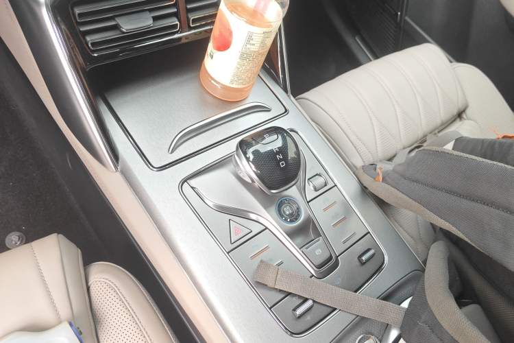 Used BYD Tang New Energy 2025 Intelligent Driving Version DM-i 115KM Flagship Edition Gear Lever