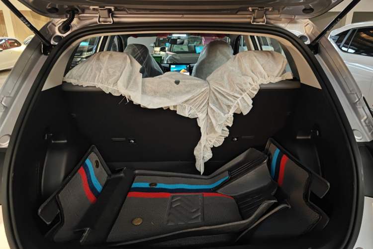 Used Geely Galaxy Geome 2025 410 km Free Version