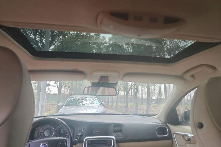 Used Volvo S60 2011 2.0T Comfort Edition