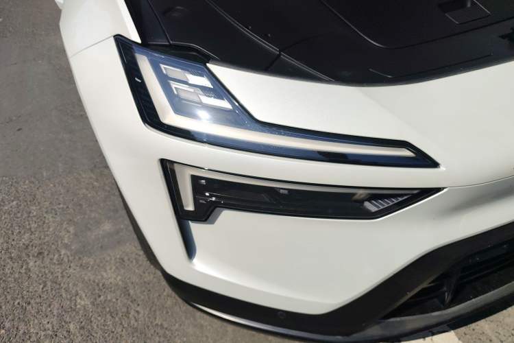 Used Polestar 4 2024 Dual-Motor Long-Range PLUS Dual-Star Connectivity Edition