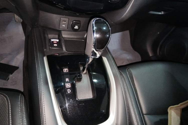 Used Nissan X-Trail 2019 2.0L CVT Smart Connect Comfort Edition 2WD
