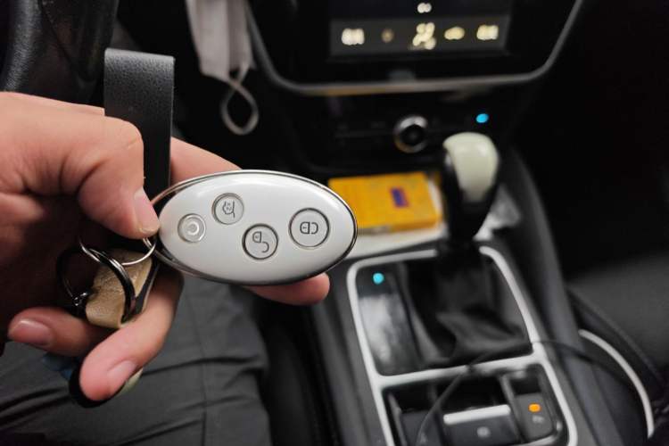 Used BYD Song MAX 2017 1.5T Automatic Smart Connect Elite 7-Seater Vehicle Key