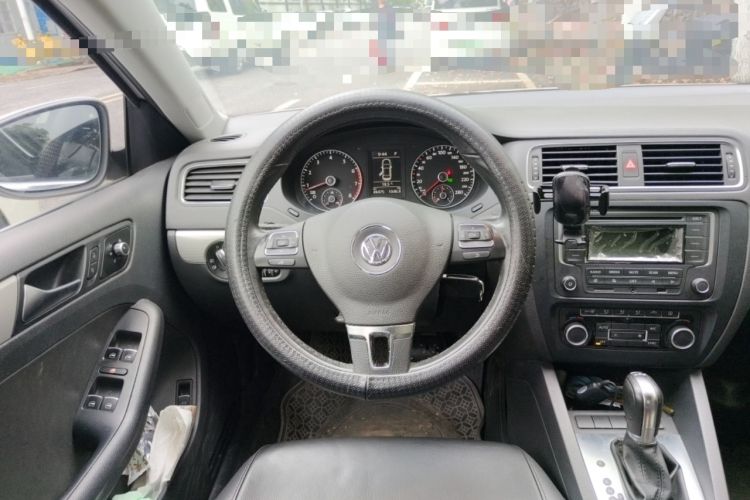 Used Volkswagen Sagitar 2014 1.4TSI Automatic Luxury Model Steering Wheel