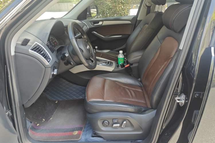 Used Audi Q5 2017 Plus 40 TFSI Ambition Model
