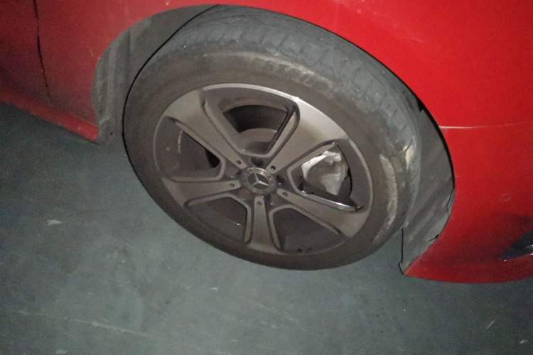 Used Mercedes-Benz B-Class 2019 B 200 Fashion Model Right Front Wheel Hub