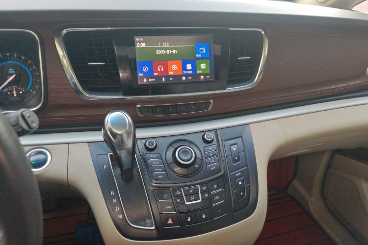 Used Buick GL8 2015 2.4L Luxury Business Premium Edition Audio And AC Panel