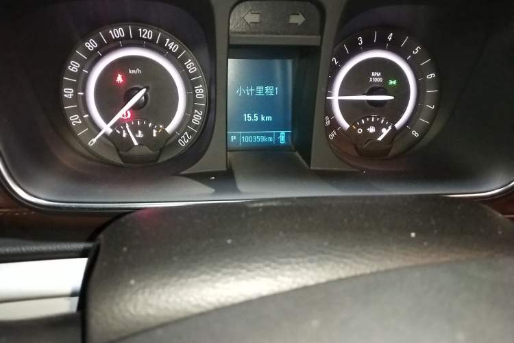 Used Buick GL8 2017 25S Luxury Version China V Standard Odometer Close Up