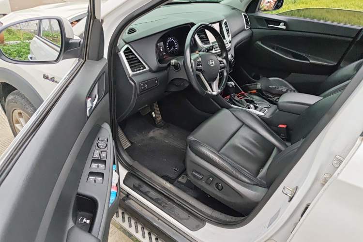 Used Hyundai Tucson 2018 1.6T Dual-Clutch Two-Wheel Drive 15th Anniversary Special Edition Driver Seat