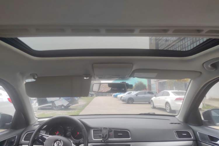 Used Volkswagen Lavida 2015 1.6L Automatic Comfort Edition