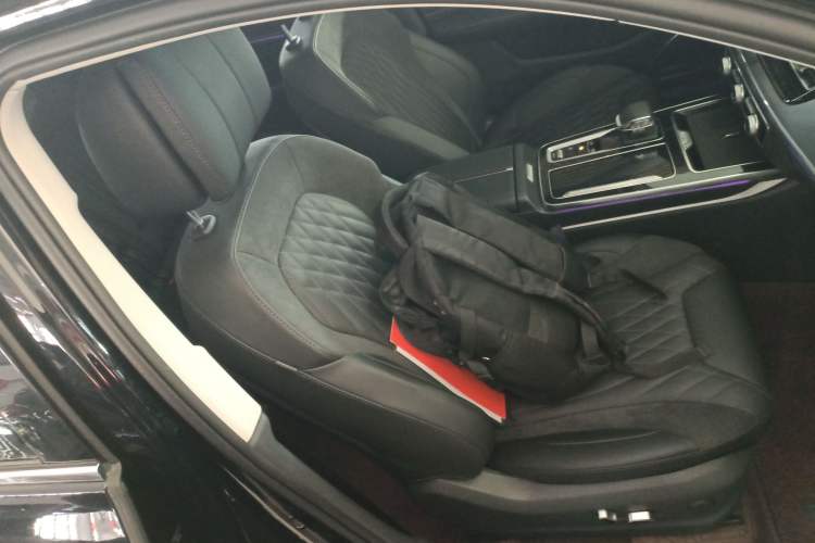 Used Hongqi HS5 2023 2.0T Qixiang Pro Edition