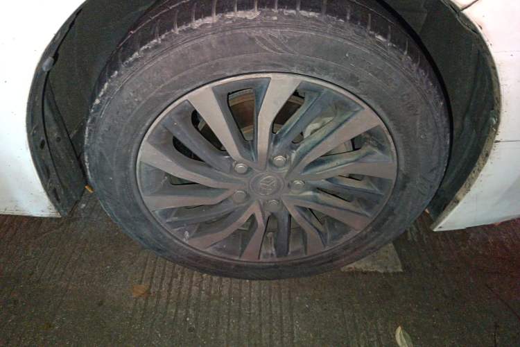 Used Toyota Corolla 2017 Revised Dual-Engine 1.8L E-CVT Elite Edition Right Front Wheel Hub