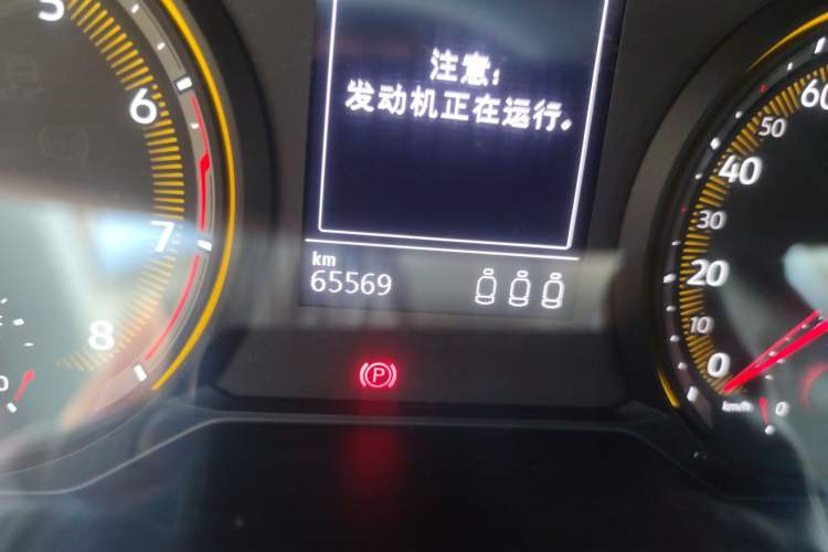 Used Volkswagen Tharu 2021 280TSI Two-Wheel-Drive Luxury Plus Edition Odometer Close Up