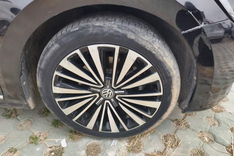 Used Volkswagen Passat 2020 330TSI Luxury Edition China VI
