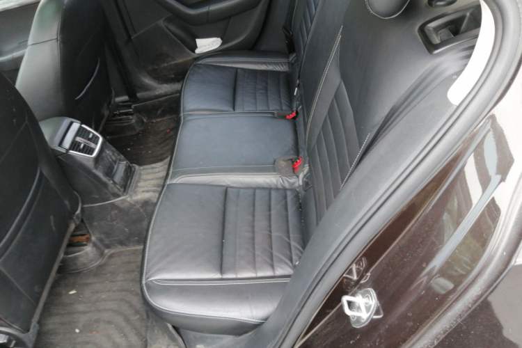 Used Skoda Octavia 2017 1.6L Automatic Smart Drive Edition Left Rear Seat