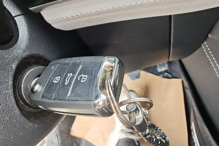 Used Jetta VS5 2022 280TSI Manual Advanced Trim Interior 1