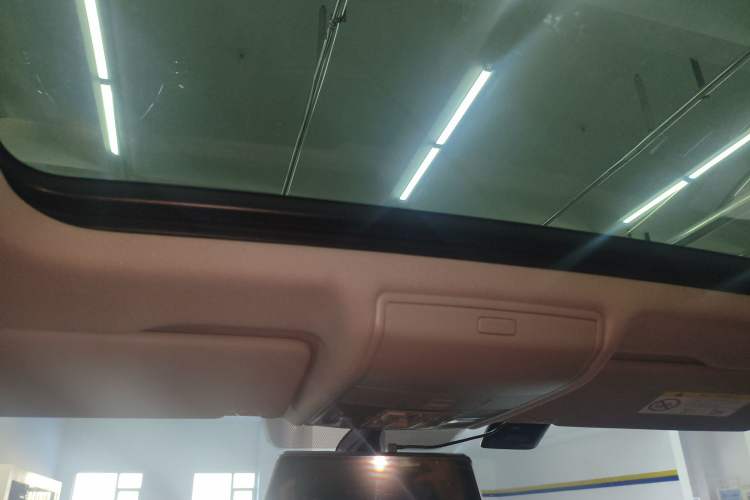 Used Volkswagen Tiguan L 2018 Facelift 330TSI Automatic Two-Wheel Drive Luxury Edition