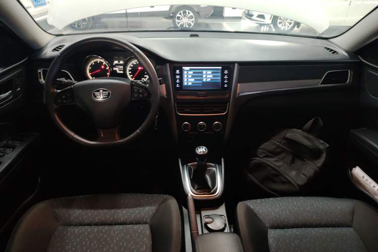 Used Bestune B30 2016 1.6L manual luxury version
