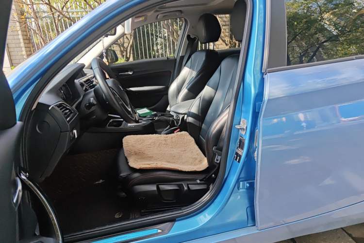 Used BMW 1 Series 2018 118i Sport Design Package
