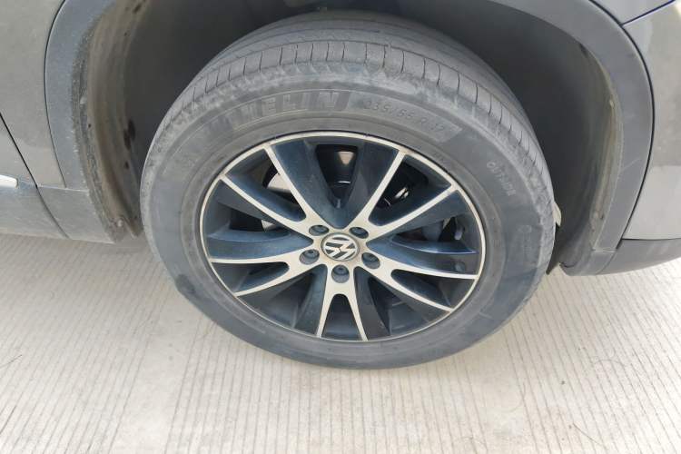 Used Volkswagen Tiguan 2015 1.8TSI Automatic Two-Wheel Drive Luxury Model Right Front Wheel Hub