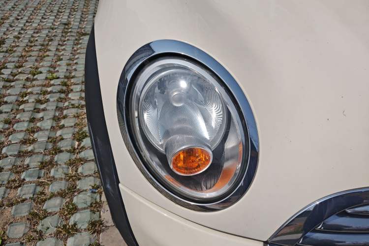 Used MINI 2011 1.6L ONE
