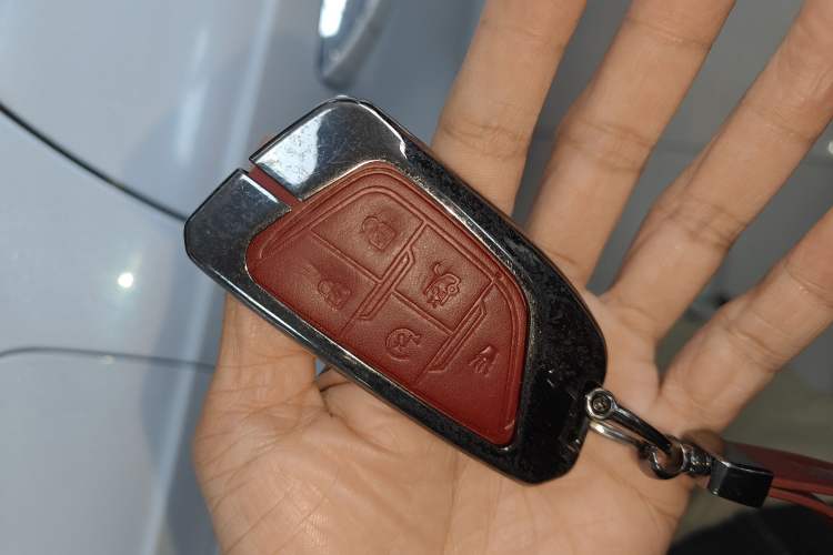 Used Cadillac XT5 2021 28T Luxury Model