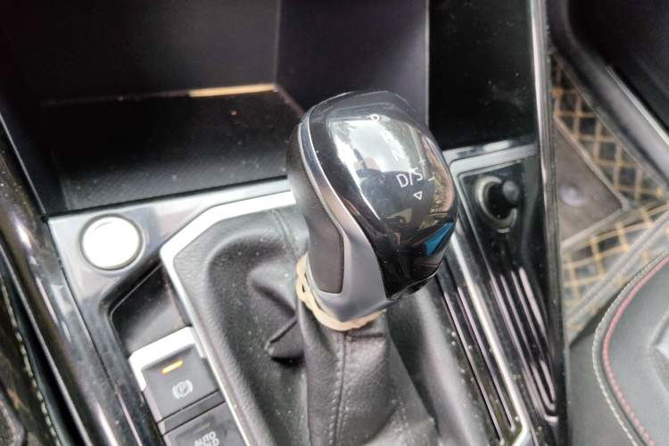 Used Volkswagen Tayron 2019 330TSI Two-Wheel Drive Luxury Model China VI Standard Gear Lever