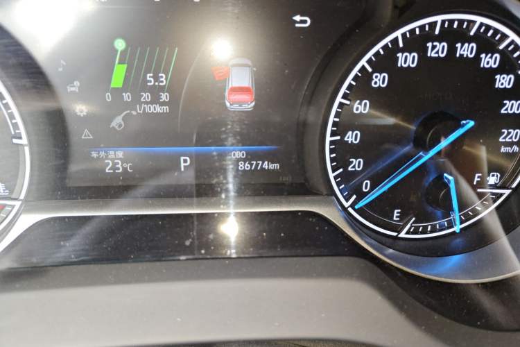 Used Toyota Harrier 2022 Dual-Engine 2.5L CVT Four-Wheel Drive Luxury Edition Odometer Close Up