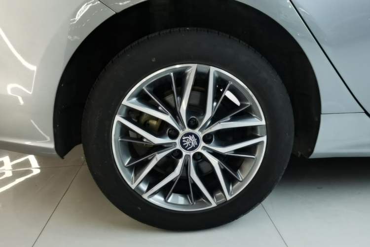Used BYD Qin PLUS 2023 Champion Edition DM-i 120KM Leading Model
