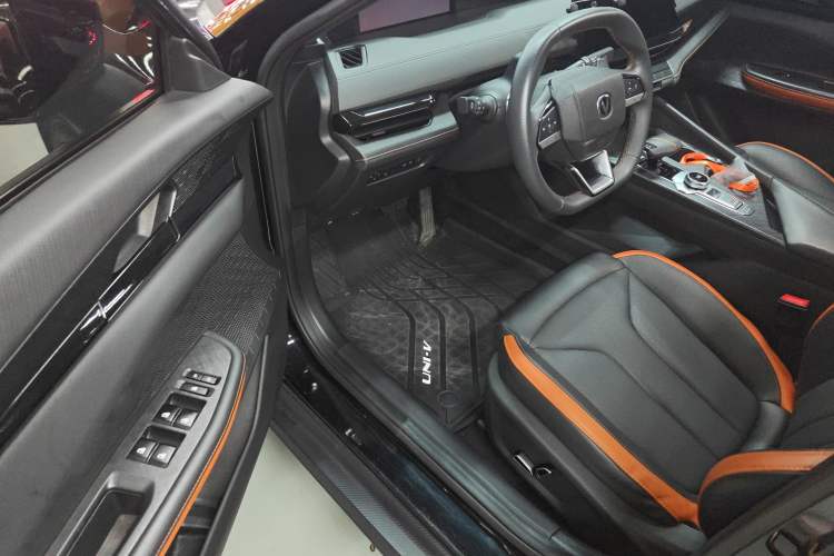 Used CHANGAN UNI-V 2023 1.5T Prestige Model Driver Seat