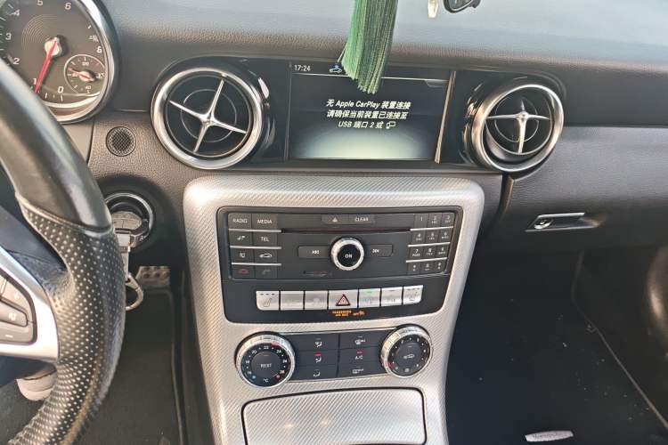 Used Mercedes-Benz SLC 2018 SLC 260 Dynamic Edition Audio And AC Panel