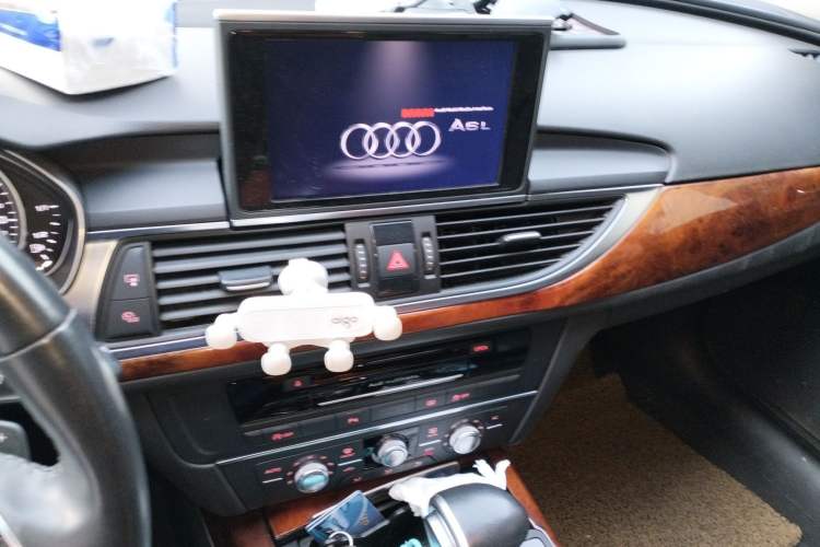 Used Audi A6L 2012 30 FSI Technology Edition Audio And AC Panel